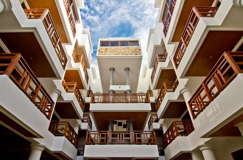 Giulius Boracay Italian Resort Balabag  Exterior foto