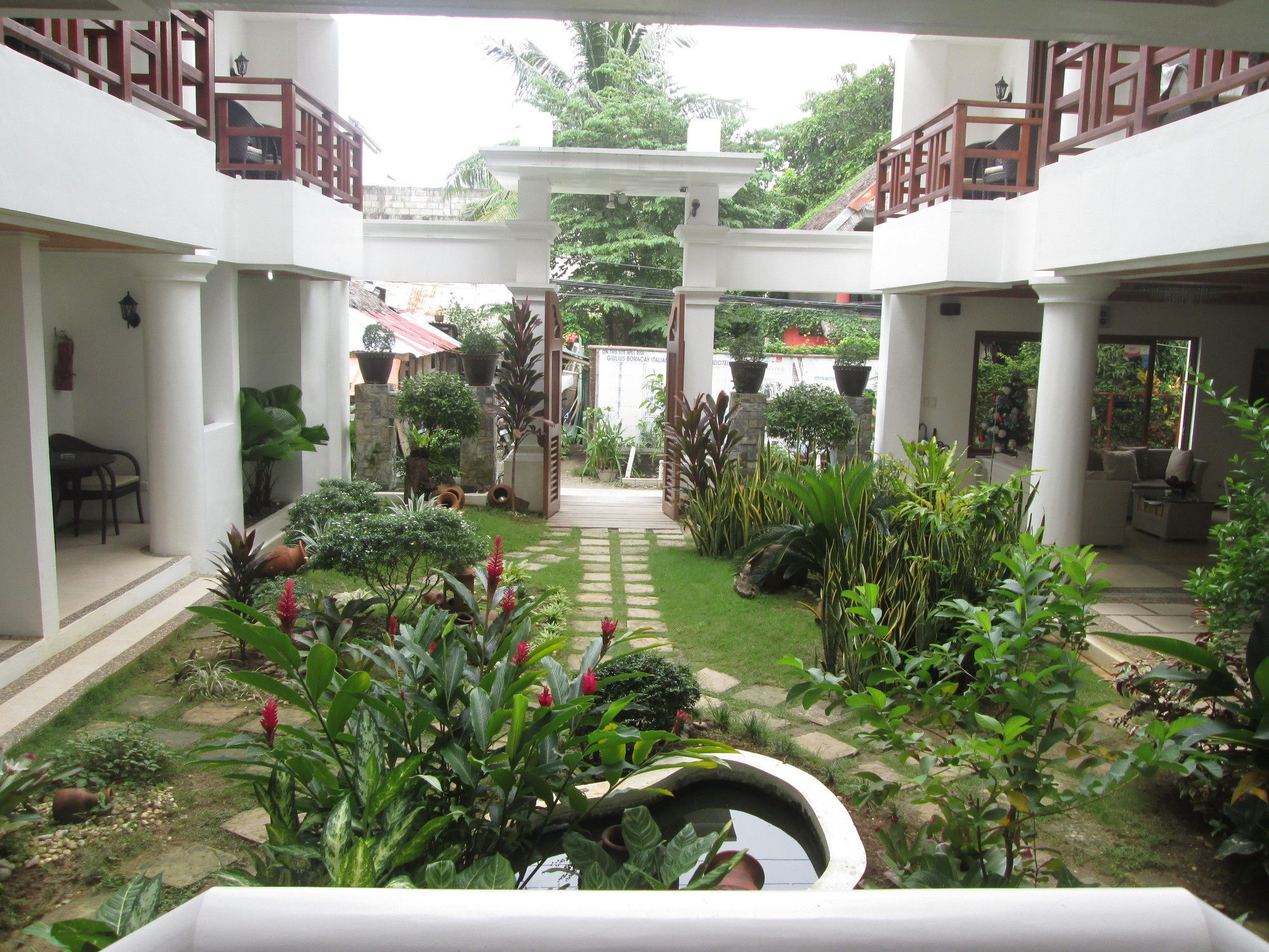 Giulius Boracay Italian Resort Balabag  Exterior foto